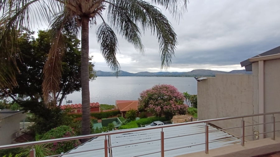 3 Bedroom Property for Sale in Kosmos North West